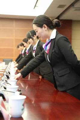 【內訓課件】物業一線員工服務意識及溝通技巧之攝影服務